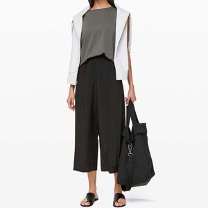 Lululemon wanderer culotte pant